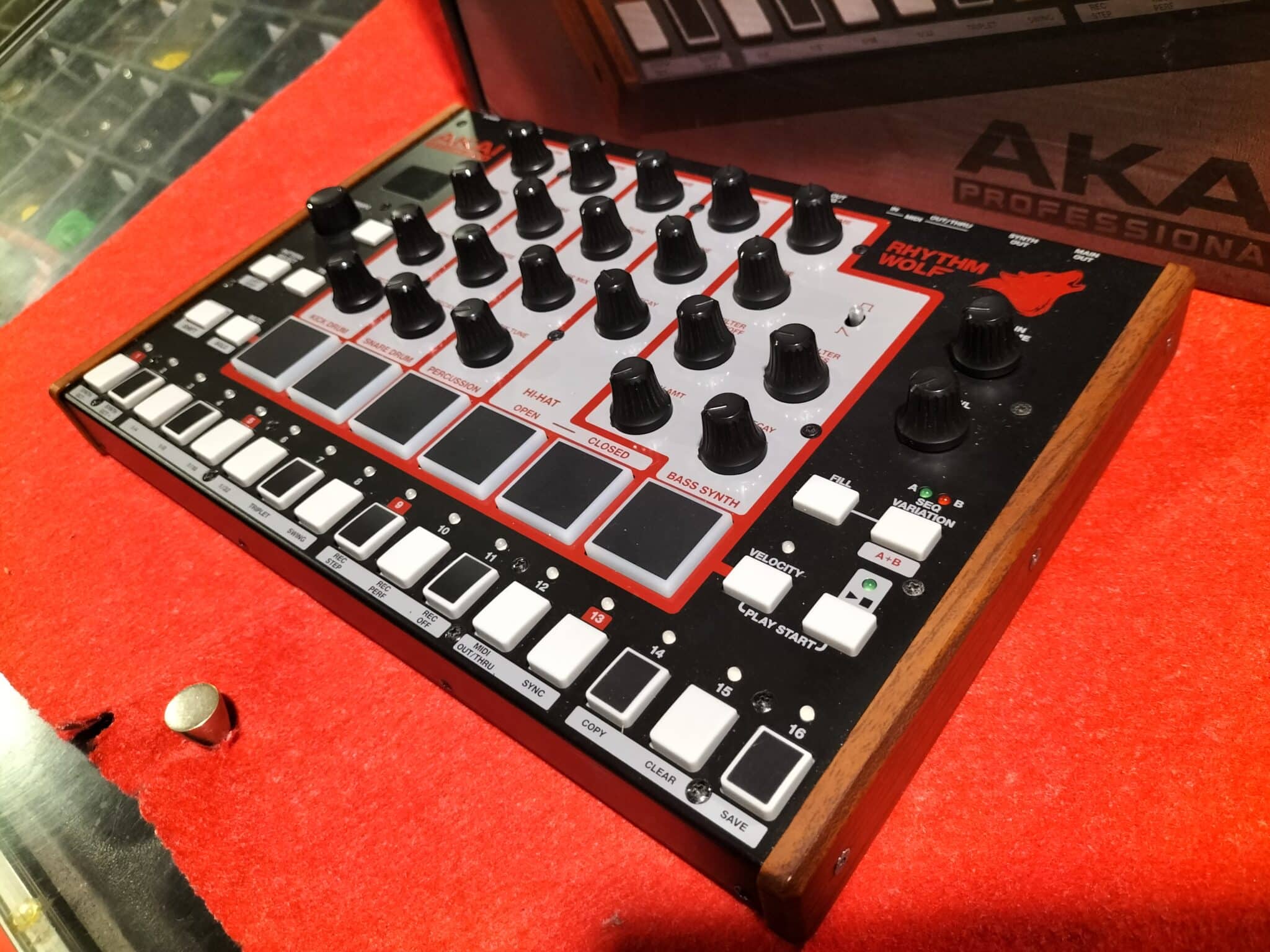 Rhythm wolf store akai